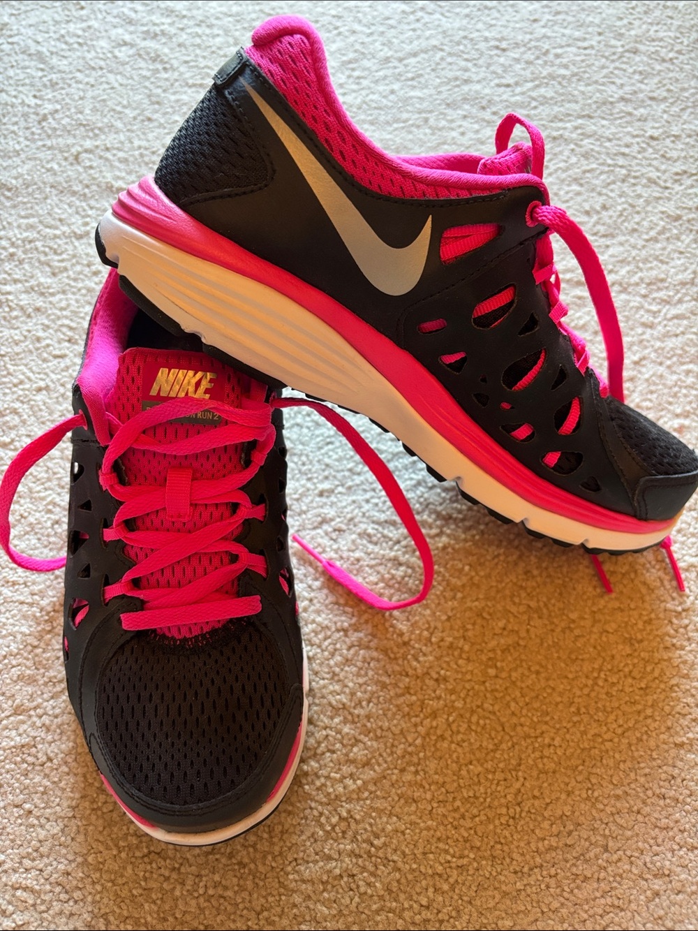 Nike Dual Fusion Women's Black & Pink Running Shoes with Silver Swoosh